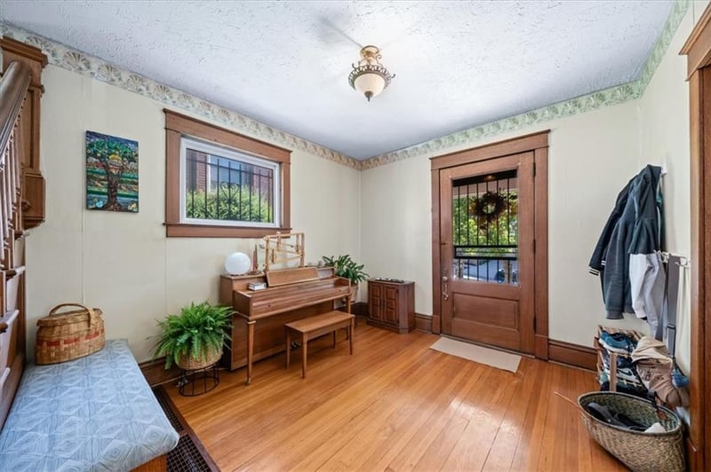 1816 Jefferson St, Kansas City, MO 64108