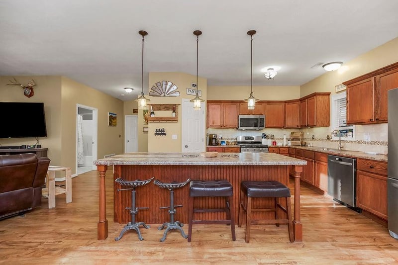 4395 Weaver School Rd, Odessa, MO 64076