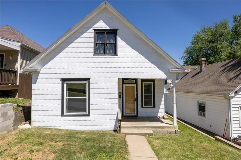 2815 Penn St, St Joseph, MO 64507