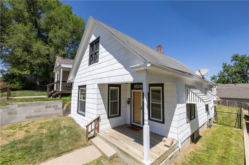 2815 Penn St, St Joseph, MO 64507