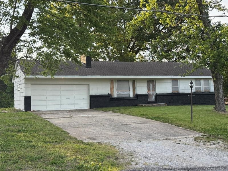 4407 Phelps Rd, Independence, MO 64055