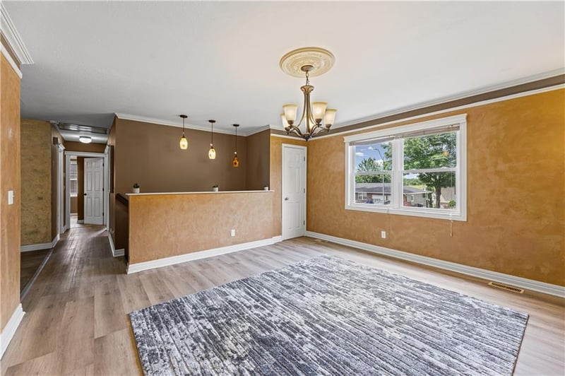 5905 Denver Ave, Kansas City, MO 64119