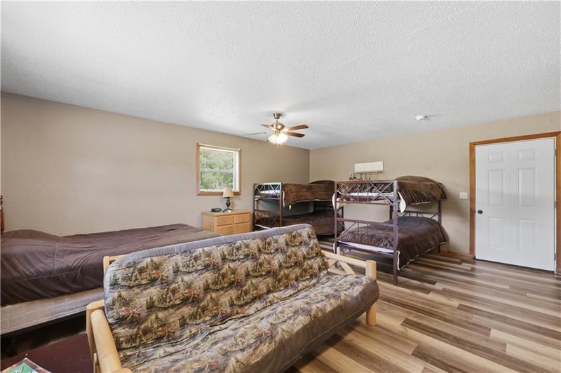 11015 Rt 7 Hw, Clinton, MO 64735