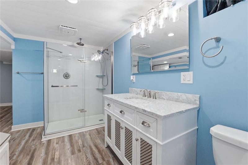 9708 71st Ter, Raytown, MO 64133