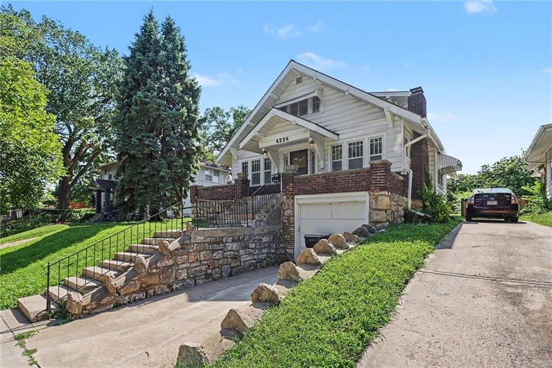 4236 Genessee St, Kansas City, MO 64111