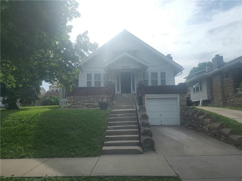 4236 Genessee St, Kansas City, MO 64111