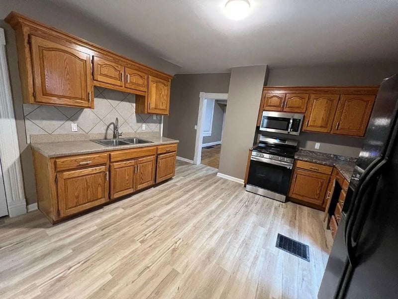 3217 Thompson Ave, Kansas City, MO 64124