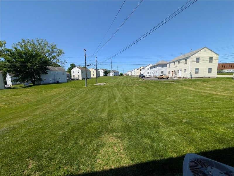 9504 Harrison St, Kansas City, MO 64131