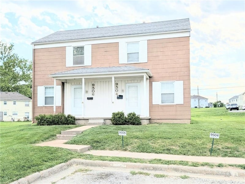 9504 Harrison St, Kansas City, MO 64131