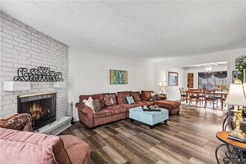 111 W Bannister Rd #2, Kansas City, MO 64114