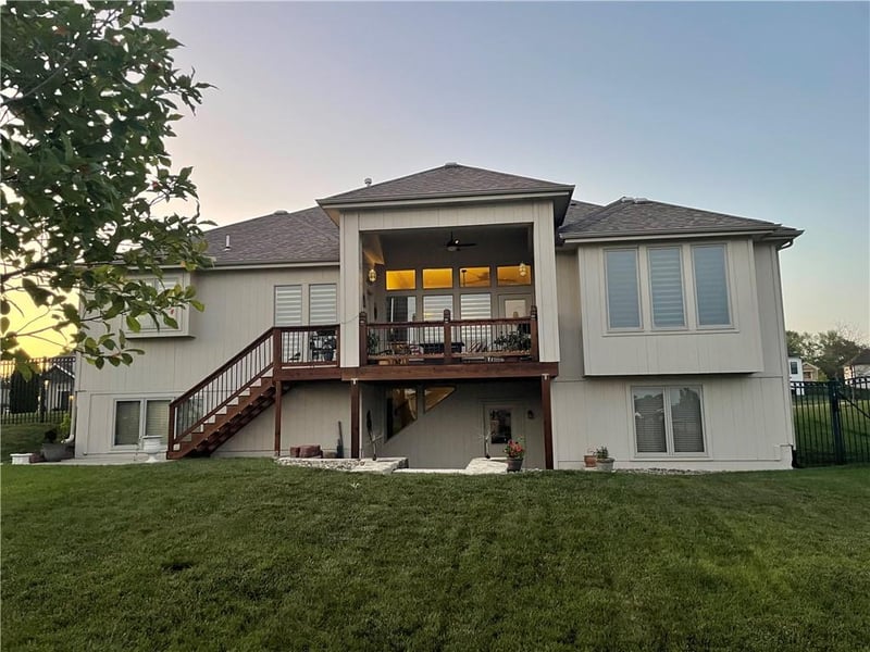 2512 Crestview St, Blue Springs, MO 64029