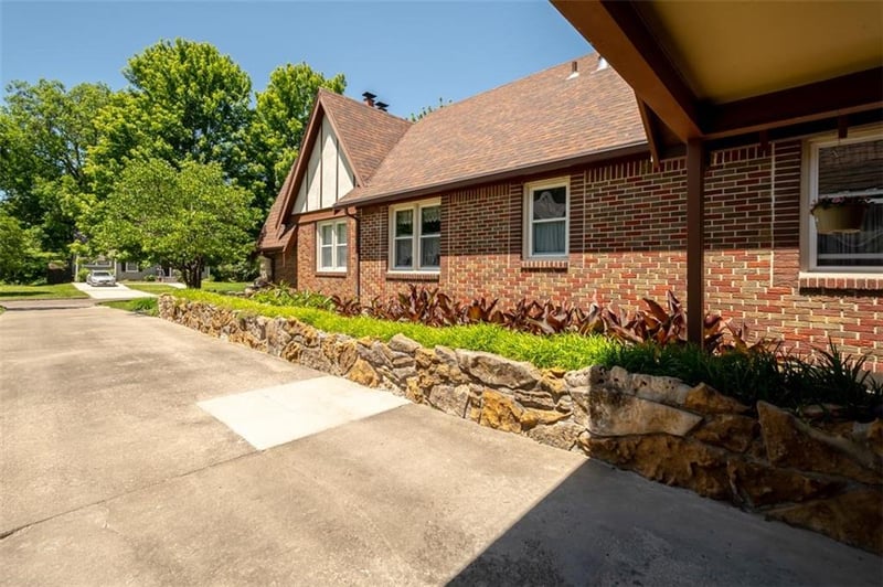 1209 Hickory St, Ottawa, KS 66067