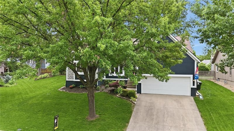 12465 Greenwood St, Olathe, KS 66062