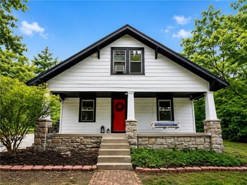 9214 Chestnut Ave, Kansas City, MO 64132