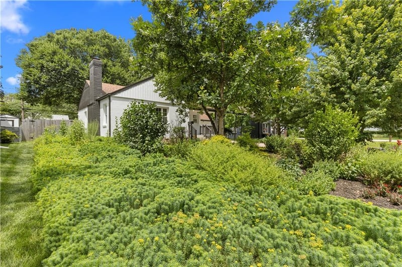 5706 Walmer St, Mission, KS 66202