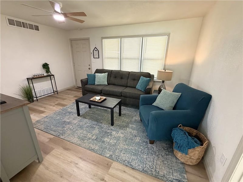 17223 Chula Vista Dr, Belton, MO 64012