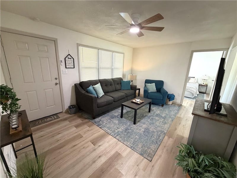 17223 Chula Vista Dr, Belton, MO 64012