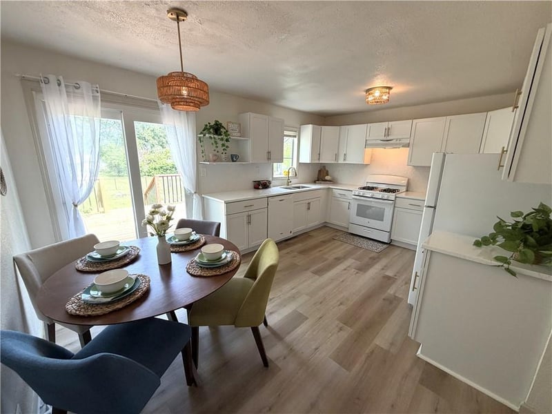 17223 Chula Vista Dr, Belton, MO 64012
