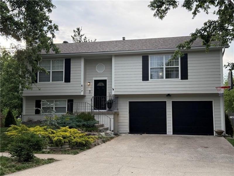 617 Cedar St, Gardner, KS 66030
