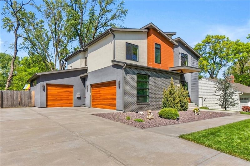 4706 W 65th Ter, Prairie Village, KS 66208