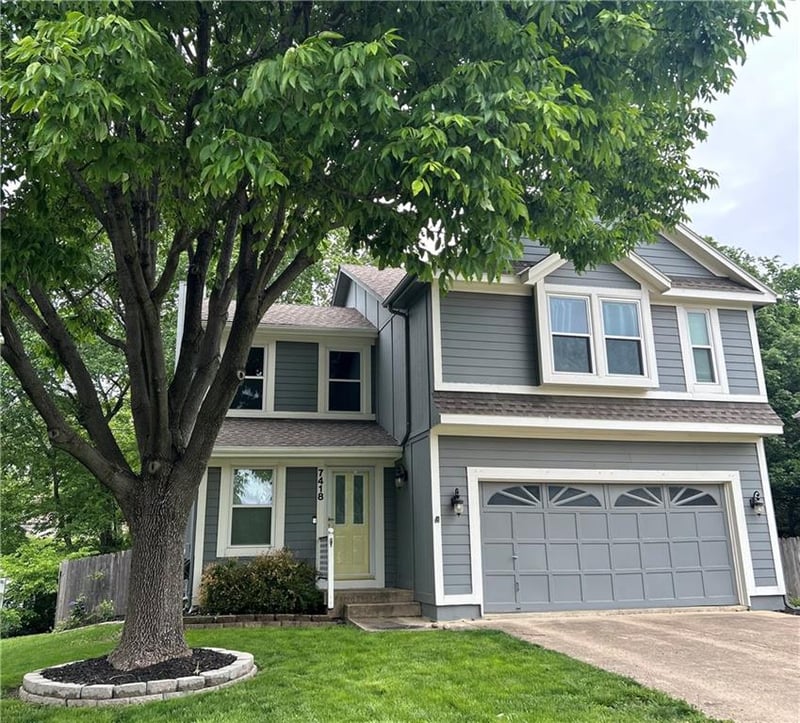 7418 152nd St, Overland Park, KS 66223