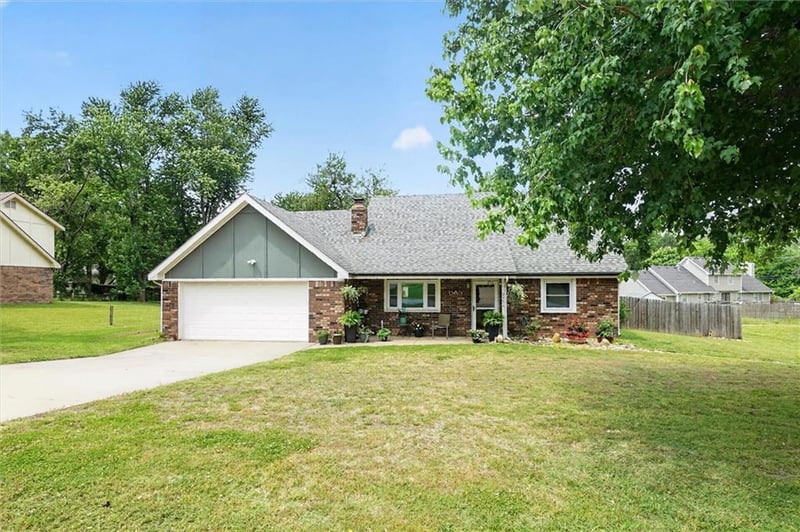 2531 8th St, Independence, KS 67301