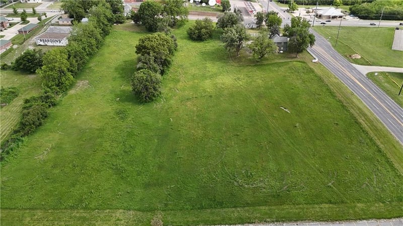 3910 3926 Faraon St, St Joseph, MO 64506