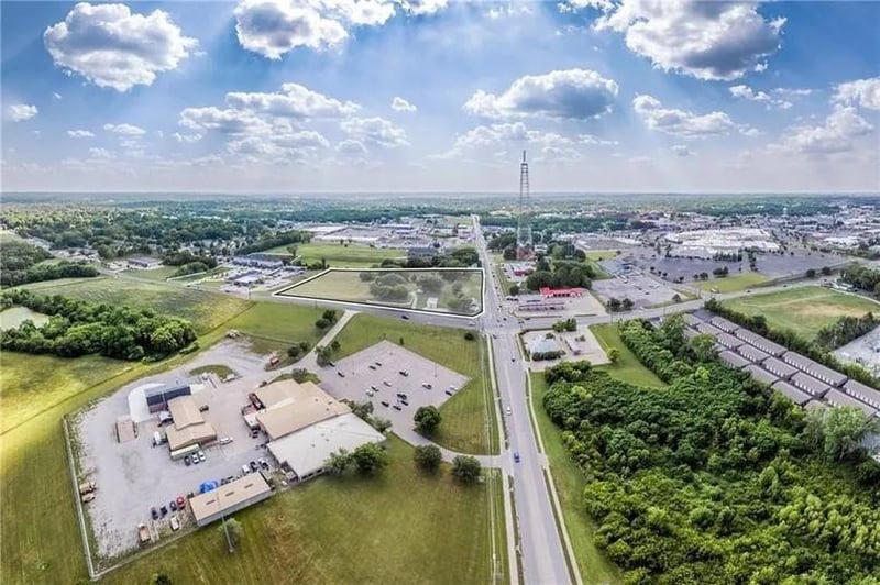3910 3926 Faraon St, St Joseph, MO 64506