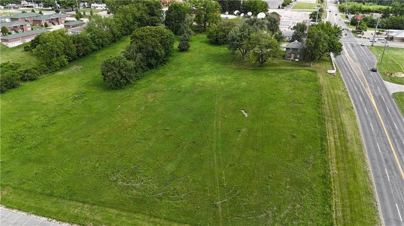 3910 3926 Faraon St, St Joseph, MO 64506