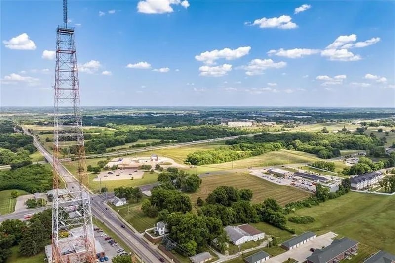 3910 3926 Faraon St, St Joseph, MO 64506