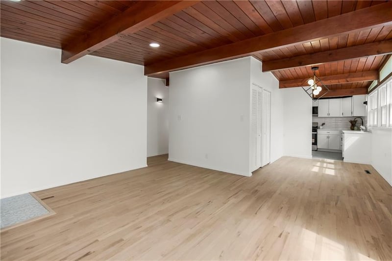 11120 35th Ter, Independence, MO 64052