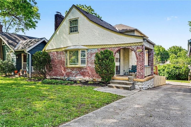 728 63rd Ter, Kansas City, MO 64110