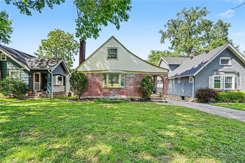 728 63rd Ter, Kansas City, MO 64110