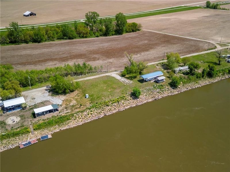 32067 Parma Dr, Oregon, MO 64473