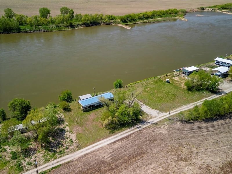 32067 Parma Dr, Oregon, MO 64473