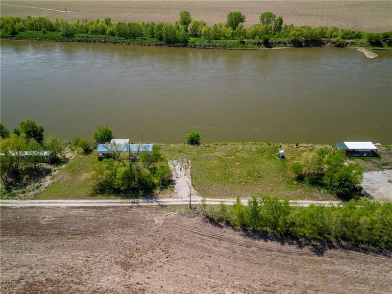 32067 Parma Dr, Oregon, MO 64473