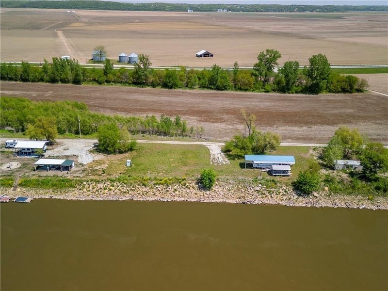 32067 Parma Dr, Oregon, MO 64473
