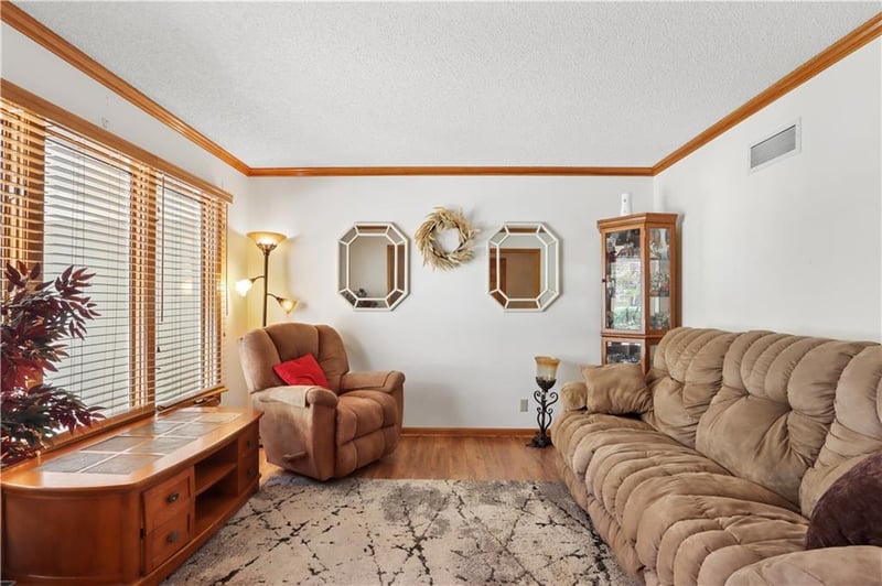 12428 Lamar Ave, Leawood, KS 66209