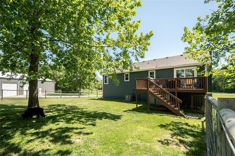2505 Thomas Ter, Ottawa, KS 66067