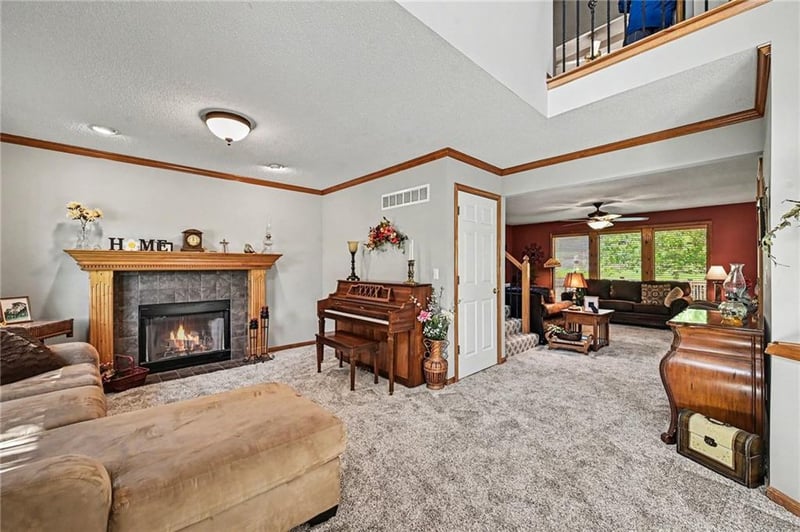 7523 N Skiles Ct, Kansas City, MO 64158