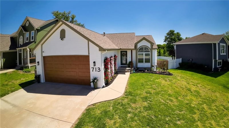 713 Cloverdale Ave, Independence, MO 64056