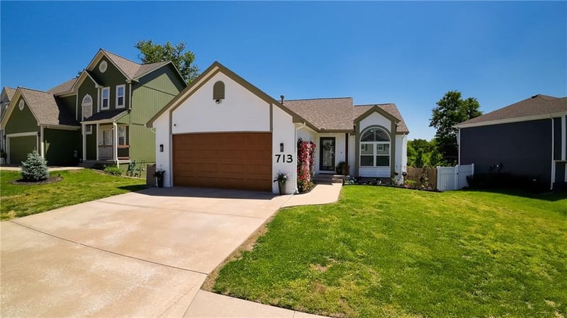 713 Cloverdale Ave, Independence, MO 64056