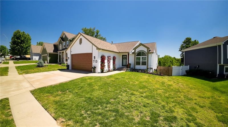 713 Cloverdale Ave, Independence, MO 64056