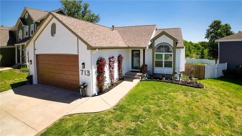 713 Cloverdale Ave, Independence, MO 64056