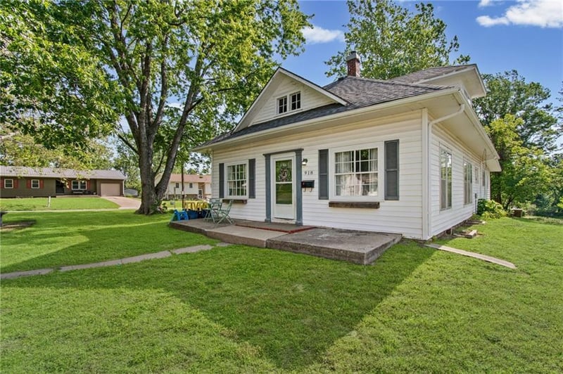 918 Park St, Carrollton, MO 64633