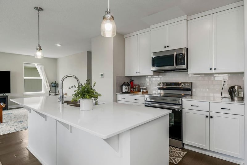 3813 Maryville Pl, Lee's Summit, MO 64082