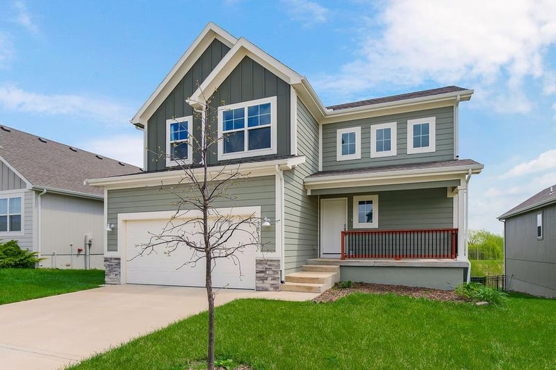 3813 Maryville Pl, Lee's Summit, MO 64082