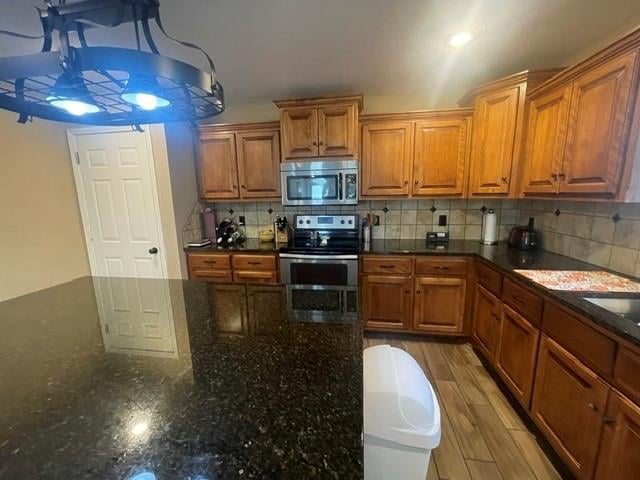 4801 Creekwood Dr, St Joseph, MO 64507