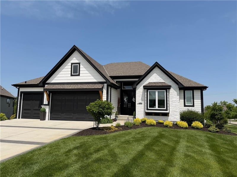 14510 Parkhill St, Olathe, KS 66062
