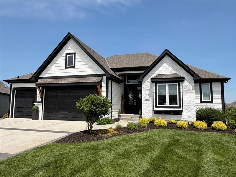 14510 Parkhill St, Olathe, KS 66062